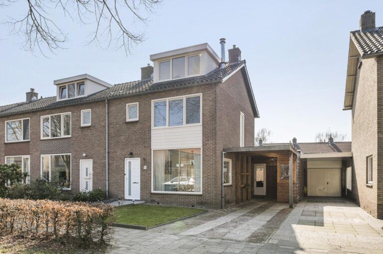 Hoekwoning Westenholte Zwolle Ridder Zwederlaan 43 - Voorst Makelaardij