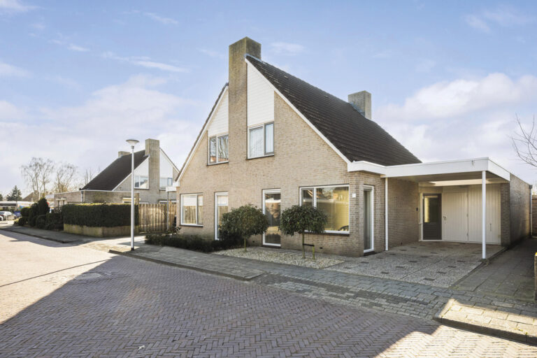 Levensloopbestendige twee-onder-één-kapwoning in Berkum Zwolle