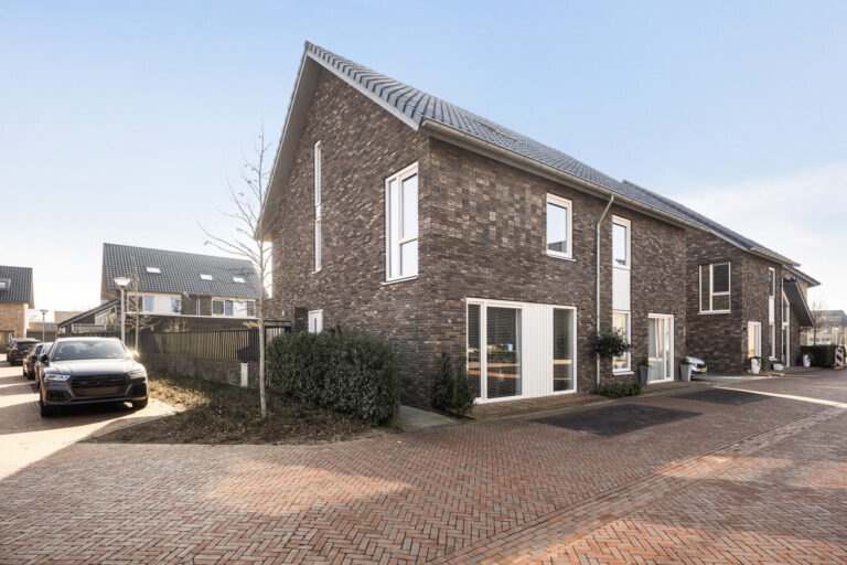 twee-onder-één-kapwoning Stadshagen Zwolle Randestraat 25 Zwolle - Voorst makelaardij - MakelaarZwolle