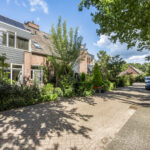 Instapklare tussenwoning te koop in Westenholte Zwolle. Volledig verbouwd, energiezuinig en luxe afgewerkt. Voorst Makelaardij – jouw makelaar Zwolle