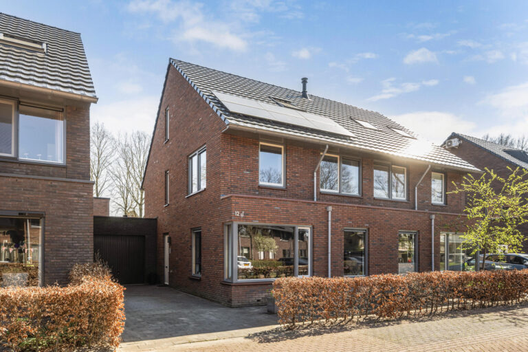 Twee-onder - een- kapwoning - Westenholte - Papaverhof 12 - Zwolle - Voorstmakelaardij - Makelaar Zwolle