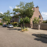 Instapklare hoekwoning met vijf slaapkamers en zonnige tuin aan de Bonekruidweg 2 in Westenholte, Zwolle
