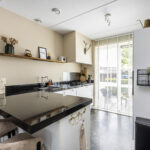 Uitgebouwde, moderne hoekwoning met serre, zonnige tuin, vier slaapkamers en uitzicht op het Zwarte Water – Rondeelstraat 24 in Zwolle – Voorst Makelaardij – Makelaar Zwolle