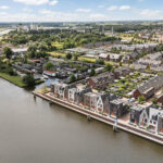 Uitgebouwde, moderne hoekwoning met serre, zonnige tuin, vier slaapkamers en uitzicht op het Zwarte Water – Rondeelstraat 24 in Zwolle – Voorst Makelaardij – Makelaar Zwolle