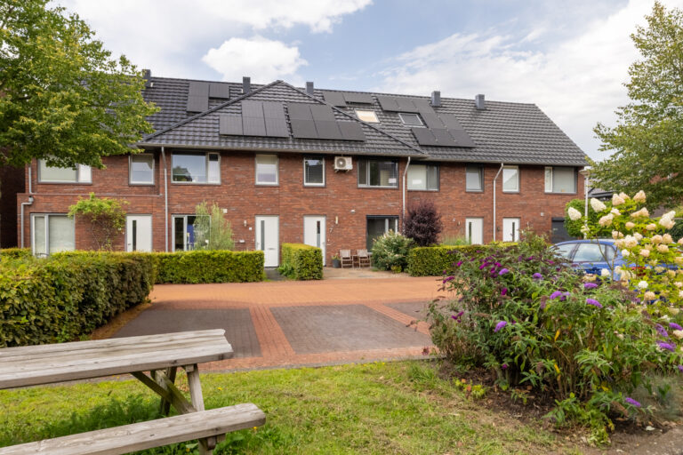 Ruime energiezuinige gezinswoning met 5 slaapkamers en zonnige tuin in Oud-Westenholte, Zwolle – Papaverhof 7