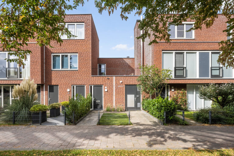Starterswoning aan het Traaipad 39 in Stadshagen, Zwolle – lichte woonkamer, moderne keuken, zonnige tuin en royaal dakterras