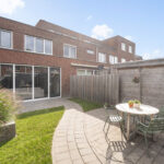 Starterswoning aan het Traaipad 39 in Stadshagen, Zwolle – lichte woonkamer, moderne keuken, zonnige tuin en royaal dakterras