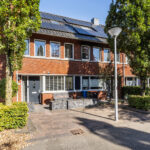 Sfeervolle woning in jaren ’30-stijl aan de Akkerbergstraat 66 in Zwolle – uitgebouwde, energiezuinige gezinswoning in Frankhuis met moderne keuken, 5 slaapkamers en veel ruimte.