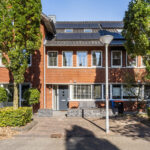 Sfeervolle woning in jaren ’30-stijl aan de Akkerbergstraat 66 in Zwolle – uitgebouwde, energiezuinige gezinswoning in Frankhuis met moderne keuken, 5 slaapkamers en veel ruimte.