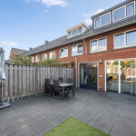 Sfeervolle woning in jaren ’30-stijl aan de Akkerbergstraat 66 in Zwolle – uitgebouwde, energiezuinige gezinswoning in Frankhuis met moderne keuken, 5 slaapkamers en veel ruimte.