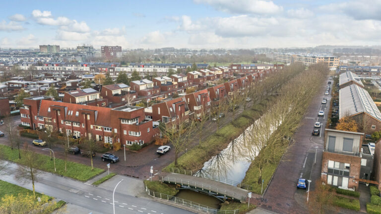 Woning verkopen in Stadshagen? Kies voor een makelaar met echte wijkkennis. Voorst Makelaardij begeleidt je persoonlijk van start tot overdracht.