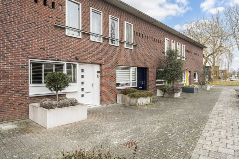Tussenwoning - Stadshagen - Linnenweverstraat 10 Zwolle - Voorst makelaardij - Makelaar Zwolle