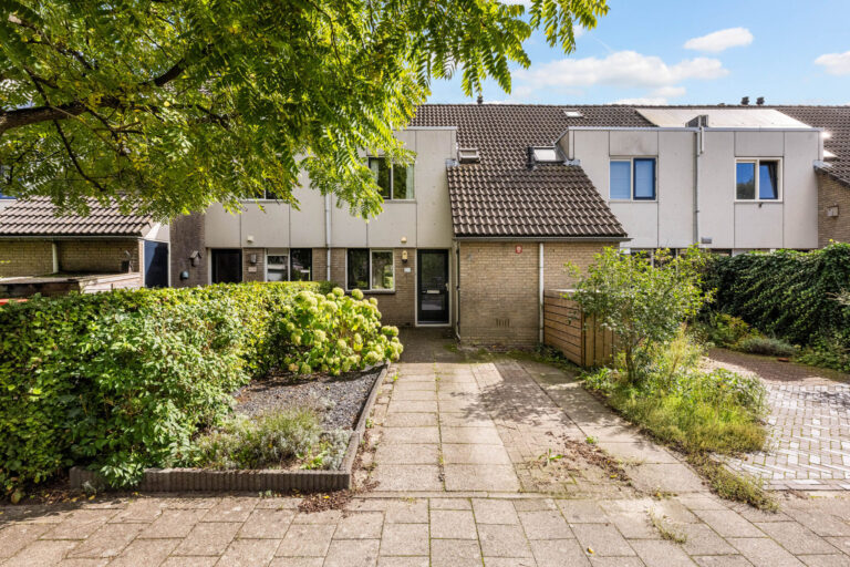 Tussenwoning - Zwolle-zuid - Karperkolk 39 Zwolle - Voorst makalaardij - Makelaar Zwolle