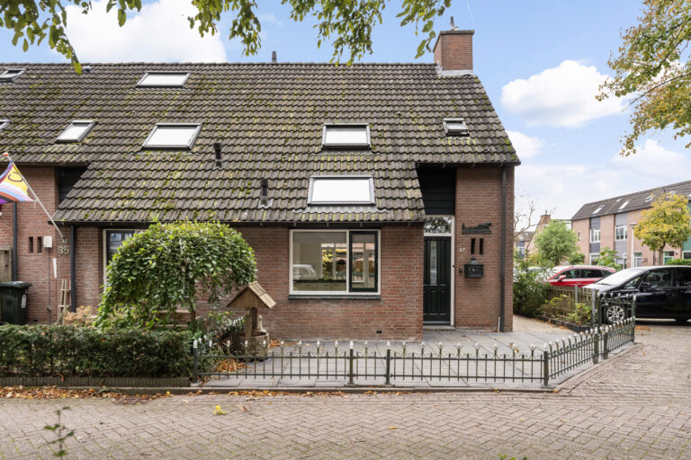 Hoekwoning - Westenholte - Akkerhoornweg 37 Zwolle - Voorst makelaardij - Makelaar Zwolle