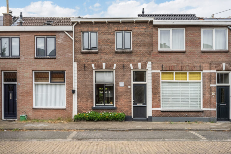 Tussenwoning - Dieze - Warmoesstraat 71 Zwolle - Voorst makelaardij - Makelaar Zwolle